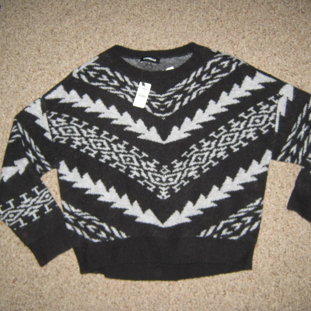 EXPRESS BLACK GRAY AZTEC SLOUCHY SWEATER XS NWT